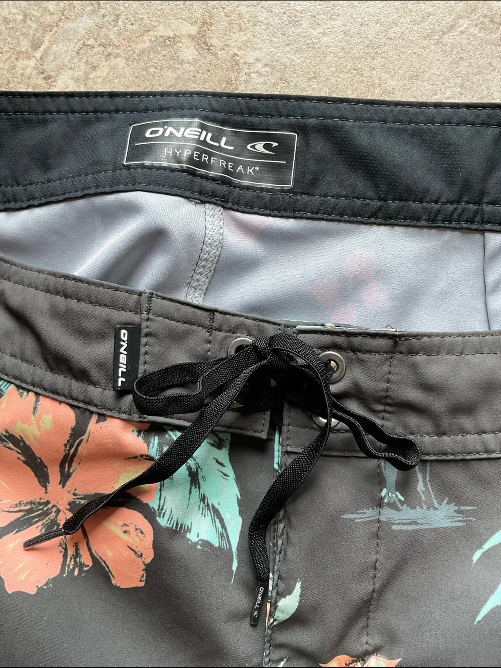 O'Neill Black - Swim Board Shorts (men’s 32)